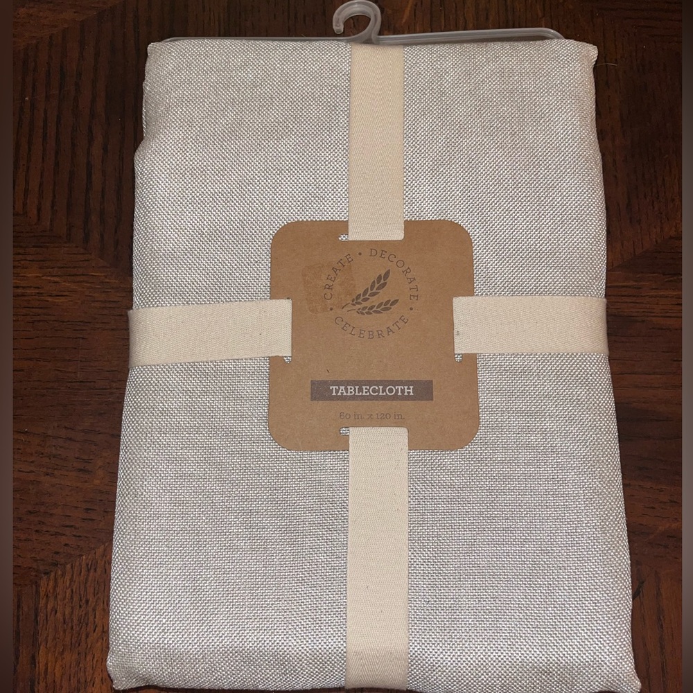 Shimmery Beige Tablecloth w/Gold Accent